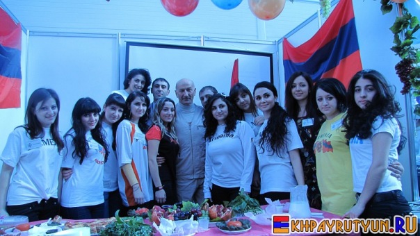 17 марта 2012 (суббота) | 11:00 - 16:30 | МДВЦ «Сибирь» (Авиаторов, 19) |
 VI Международный молодежный фестиваль «Студенчество без границ»